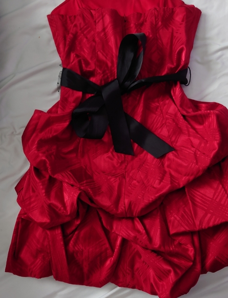 Dress - Picture 2 of 2